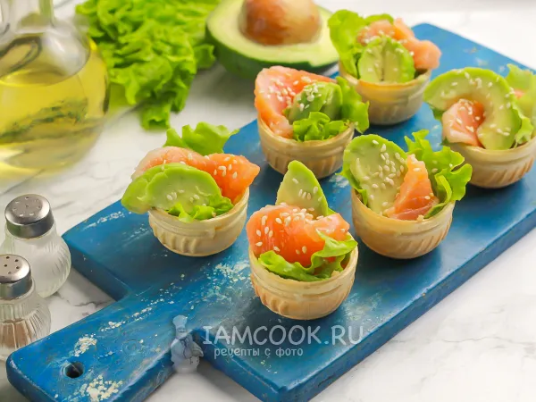 Фото блюда: Тарталетки с лососем и авокадо