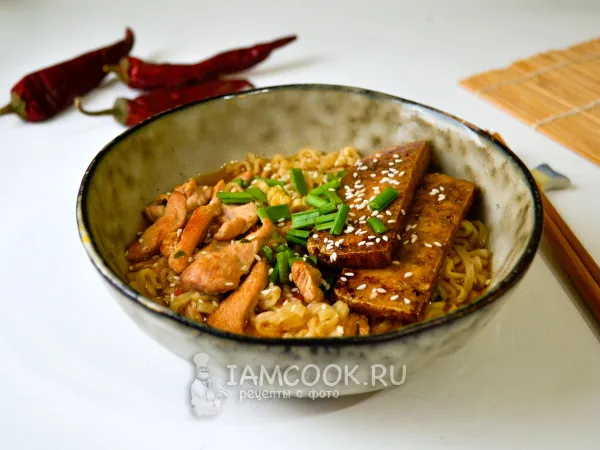 Фото блюда: Рамен с курицей и сыром