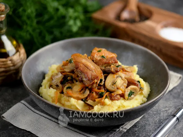Фото блюда: Свиная грудинка с грибами (на сковороде)
