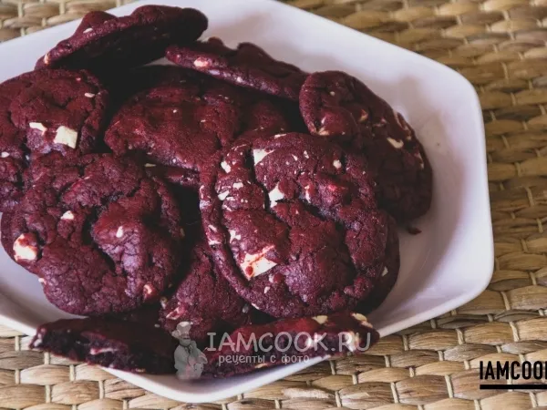 Фото блюда: Печенье «Красный бархат» с белым шоколадом