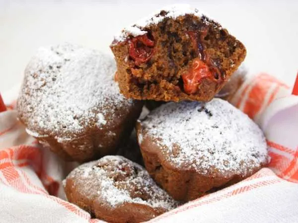 Фото блюда: Постные шоколадно-вишнёвые кексы