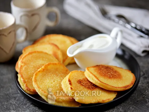 Фото блюда: Оладьи из манки на кефире и дрожжах