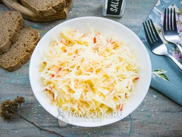 Фото блюда: Салат с черной редькой и яблоком