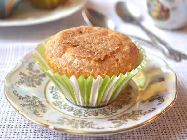 Фото блюда: Маффины со сливами и корицей