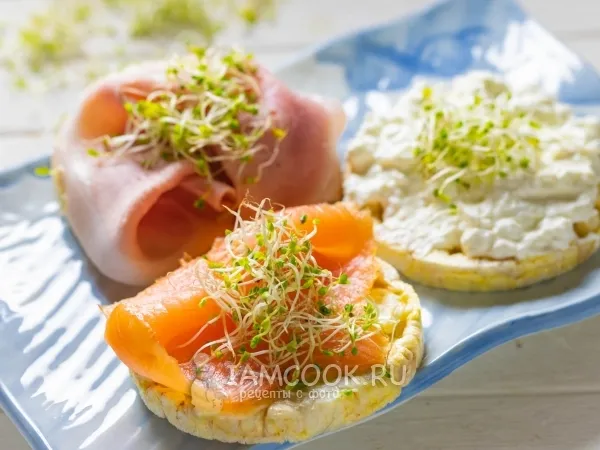 Фото блюда: Бутерброды с проростками брокколи