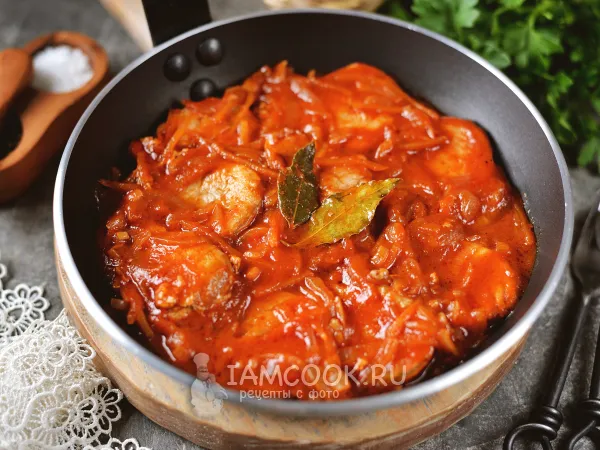 Фото блюда: Свиная вырезка в томатном соусе на сковороде