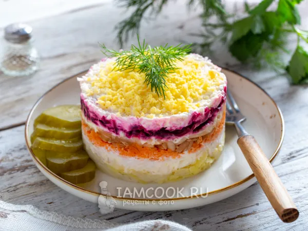 Фото блюда: Салат «Генеральский» с редькой и свеклой