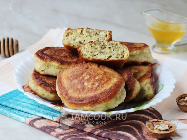 Фото блюда: Оладьи с грецкими орехами (на кефире)