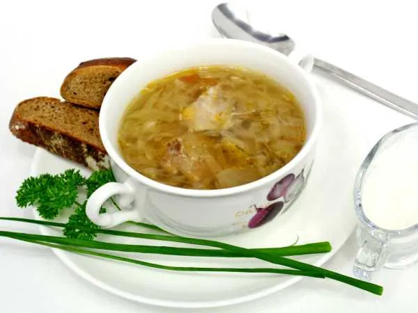 Фото блюда: Щи из квашеной капусты в мультиварке