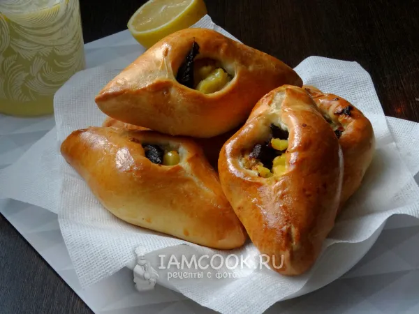 Фото блюда: Расстегай с грибами и картошкой