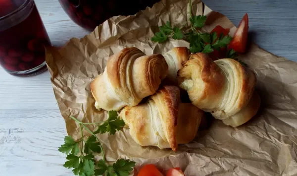 Фото блюда: Круассаны с сыром и яйцом