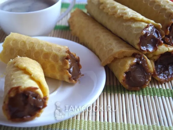 Фото блюда: Вафельные трубочки со сгущенкой