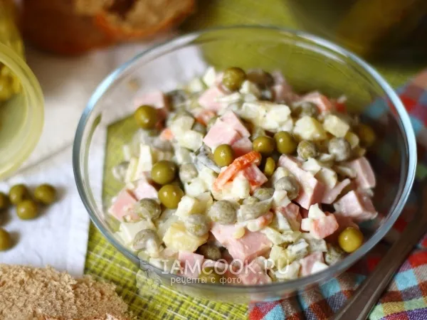 Фото блюда: Классический «Оливье» с колбасой