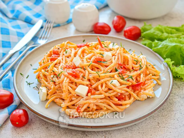 Фото блюда: Спагетти с фетаксой и помидорами
