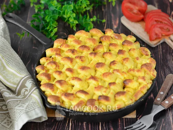 Фото блюда: Картофельная запеканка с тушенкой в духовке