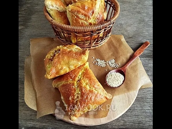 Фото блюда: Слоёные пирожки с мясом и грибами