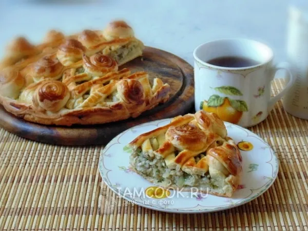 Фото блюда: Пирог с рыбой из слоеного теста