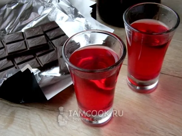 Фото блюда: Наливка из черной смородины