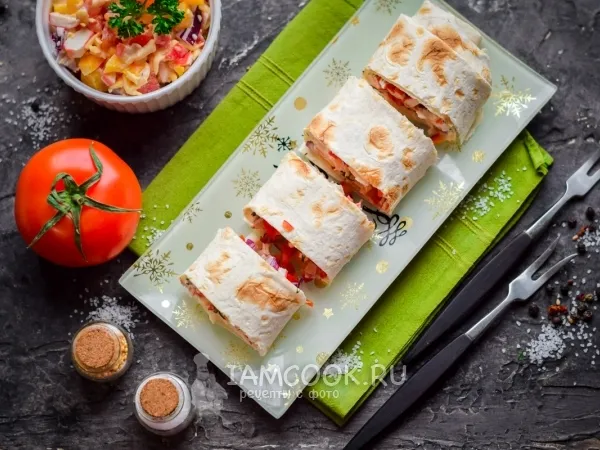 Фото блюда: Рулет из лаваша с крабовыми палочками и болгарским перцем