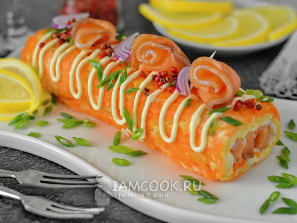 Фото блюда: Салат «Царский рулет» с красной рыбой