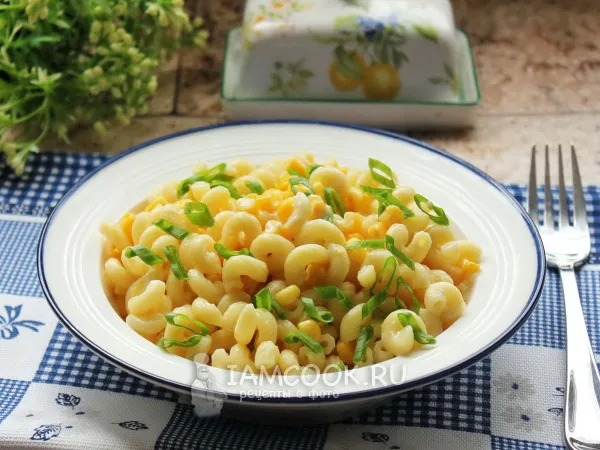Фото блюда: Макароны с сыром и кукурузой