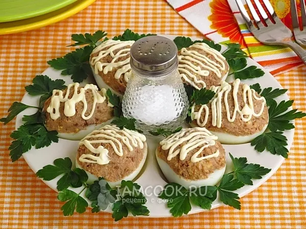 Фото блюда: Яйца, фаршированные куриной печенью