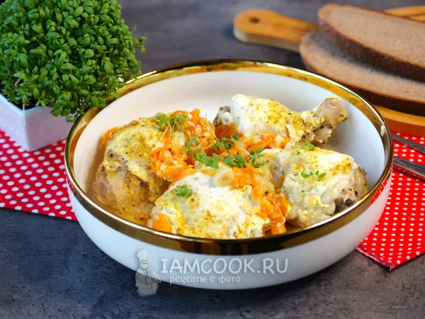 Фото блюда: Тушеные куриные бедра в мультиварке