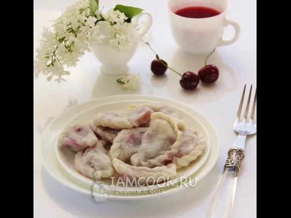 Фото блюда: Вареники с вишней из теста на воде