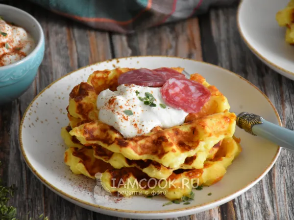 Фото блюда: Бельгийские вафли из картофельного пюре в вафельнице