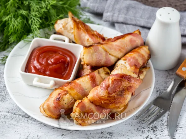 Фото блюда: Курица в беконе на сковороде