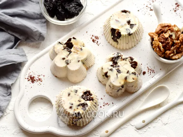 Фото блюда: Бланманже с орехами и черносливом