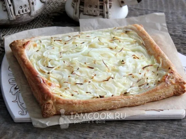 Фото блюда: Пирог с луком и сыром
