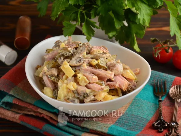 Фото блюда: Салат «Охотник» с бужениной