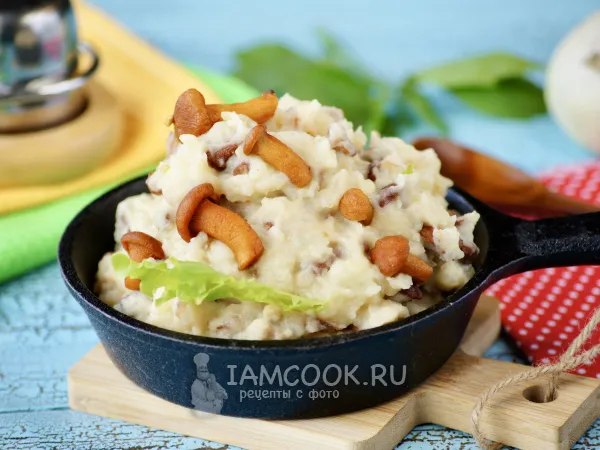 Фото блюда: Картофельное пюре с лисичками