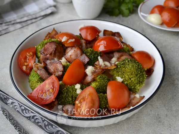 Фото блюда: Салат с брокколи и беконом