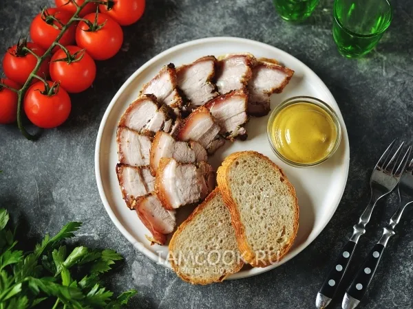 Фото блюда: Свиная грудинка в сухом маринаде в духовке