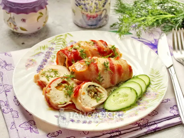 Фото блюда: Куриные рулетики с грибами в беконе