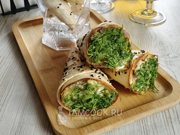 Фото блюда: Кулечки из тортильи с начинкой в духовке