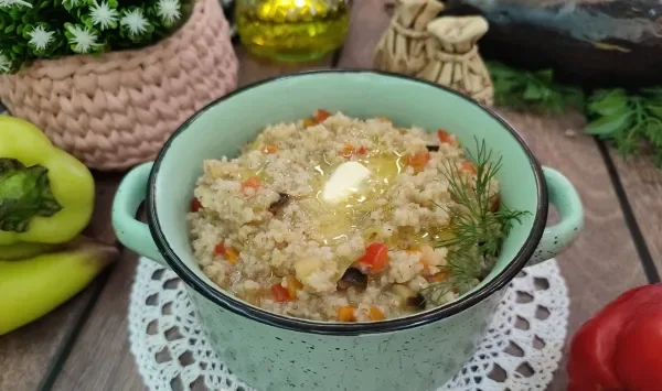 Фото блюда: Ячневая каша с овощами