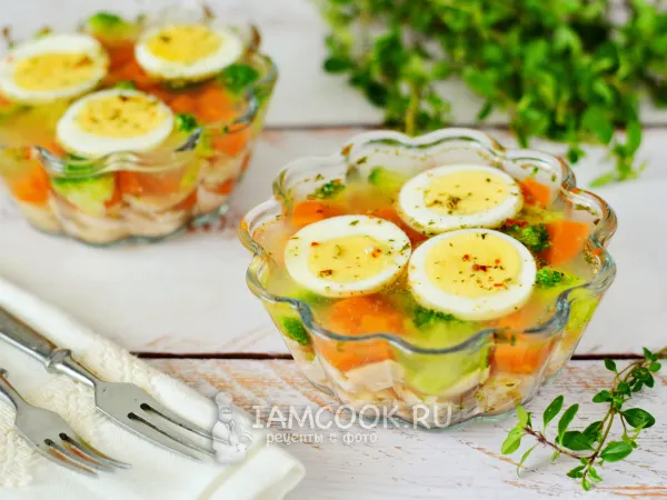 Фото блюда: Заливное из рыбных консервов