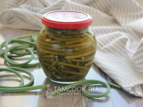 Фото блюда: Маринованные чесночные стрелки на зиму