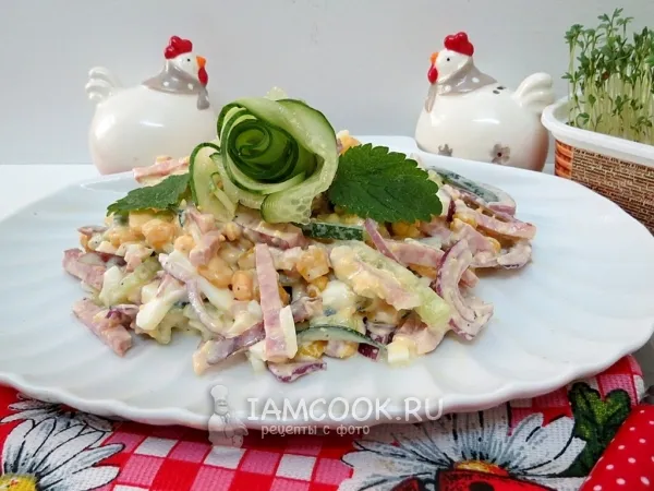Фото блюда: Салат «Соломка» с копченой колбасой
