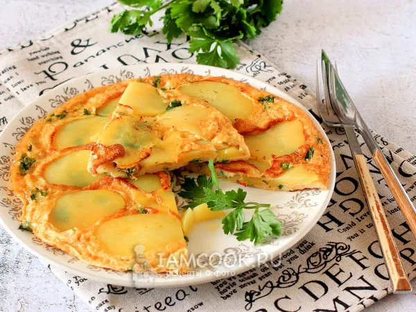 Фото блюда: Омлет с картофелем и сыром