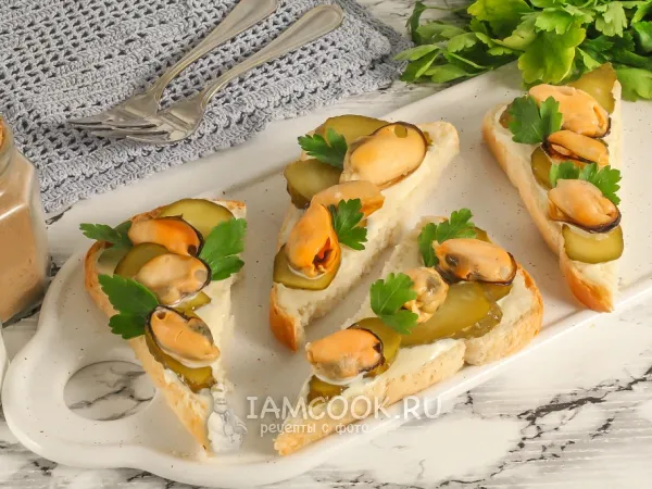 Фото блюда: Бутерброды с мидиями