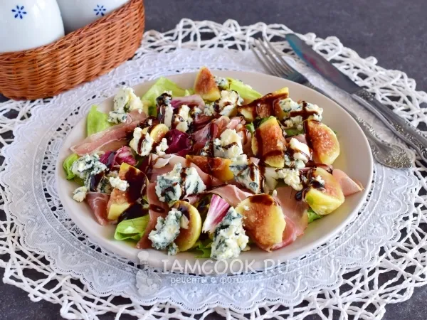 Фото блюда: Салат с инжиром, голубым сыром и прошутто