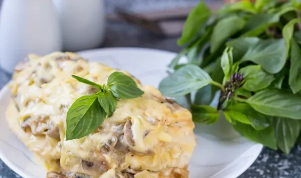 Фото блюда: Куриные отбивные с грибами и сыром