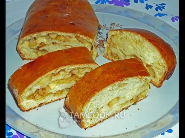 Фото блюда: Рулеты дрожжевые с яблочной начинкой