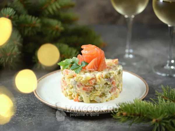 Фото блюда: Оливье с семгой слабосоленой