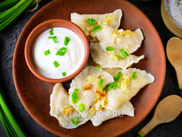 Фото блюда: Постные вареники с квашеной капустой