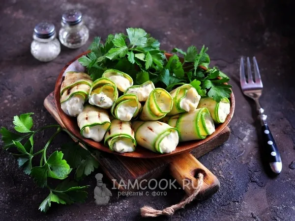 Фото блюда: Кабачковые рулетики «Пальчики оближешь»